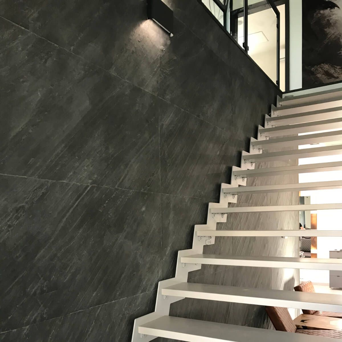 Płyty kamienne z forniru – naturalne piękno w nowoczesnym wydaniu